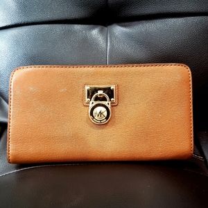 MK Michel Kors wallet